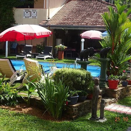 Hilda Guest House Hikkaduwa Esterno foto