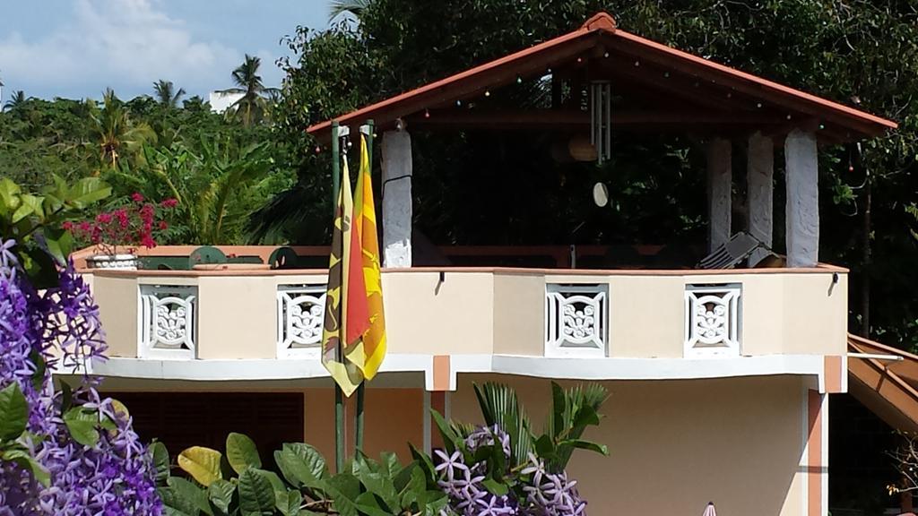 Hilda Guest House Hikkaduwa Esterno foto