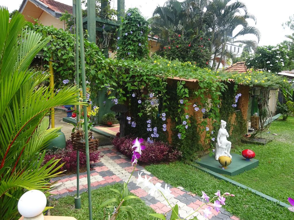 Hilda Guest House Hikkaduwa Esterno foto