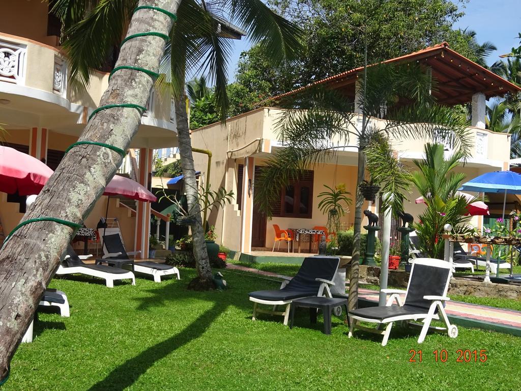 Hilda Guest House Hikkaduwa Esterno foto