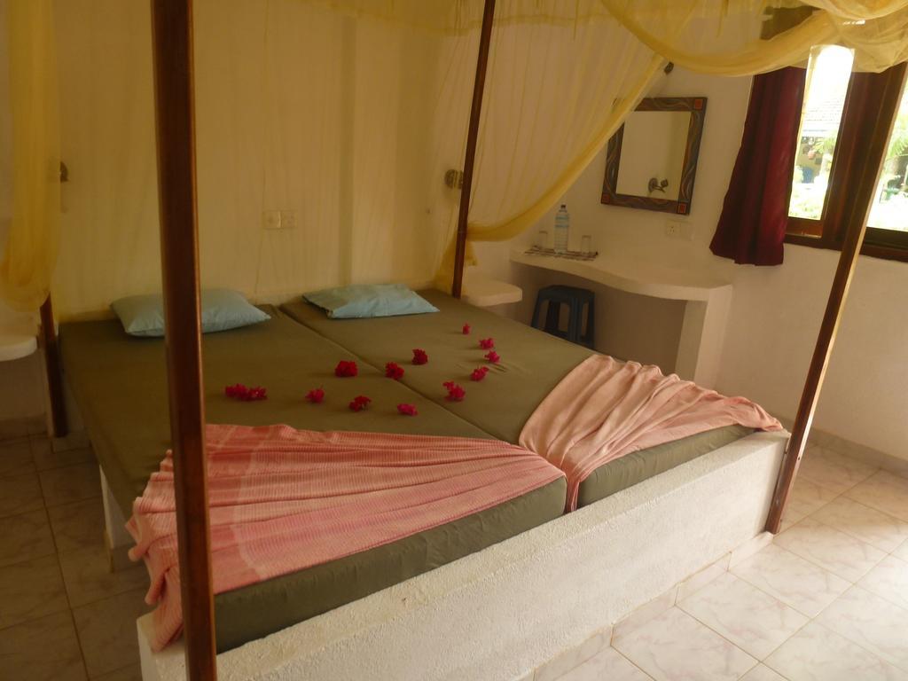 Hilda Guest House Hikkaduwa Esterno foto