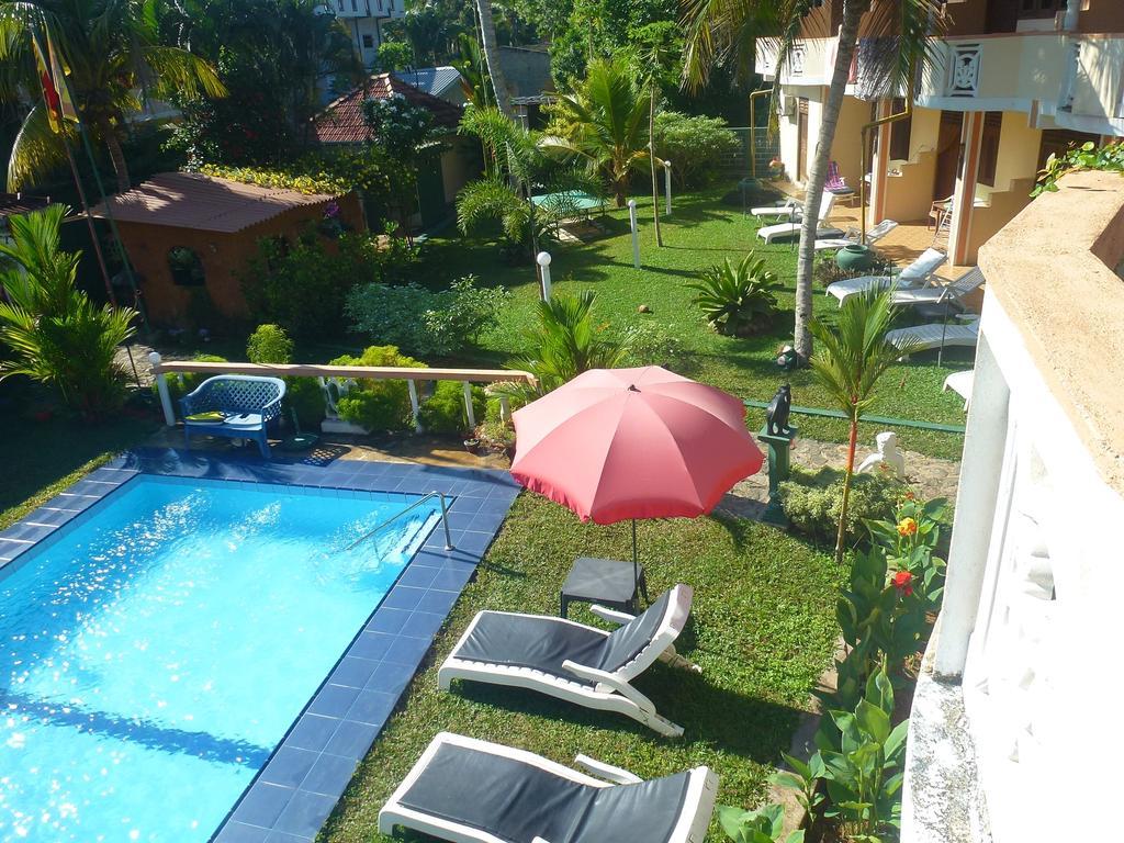 Hilda Guest House Hikkaduwa Esterno foto