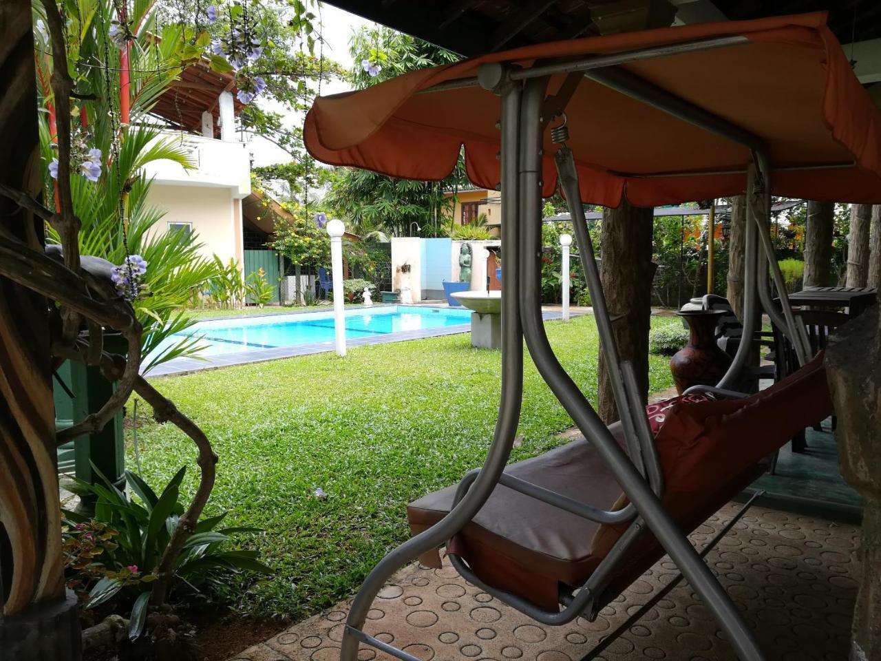 Hilda Guest House Hikkaduwa Esterno foto