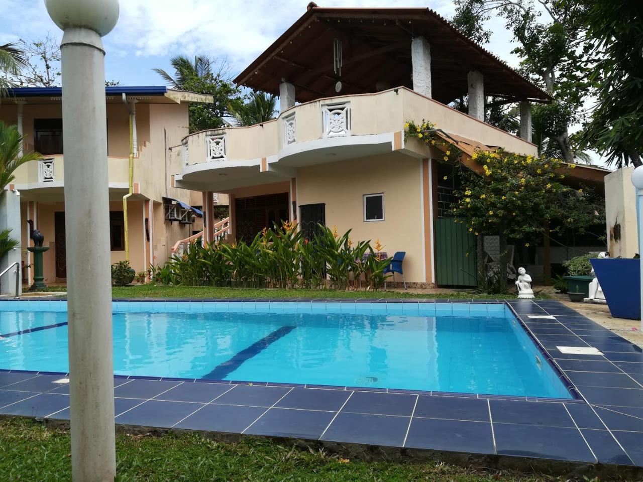 Hilda Guest House Hikkaduwa Esterno foto